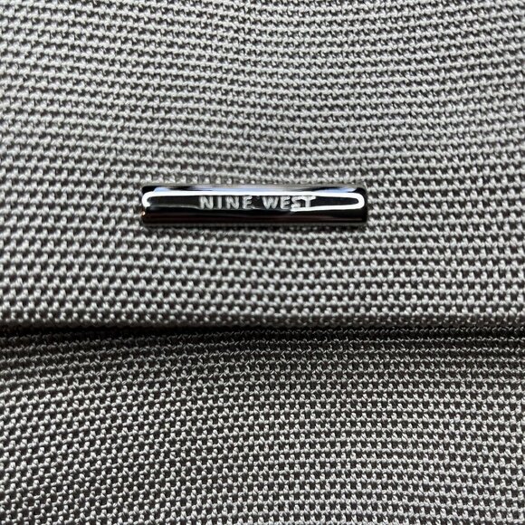 Nine West Crossbody Bag Purse Tan Beige Small Snap Front Textured - Picture 9 of 9